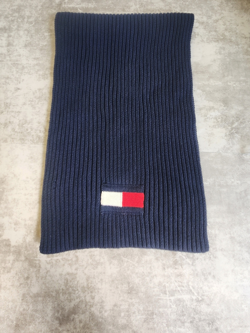 Tommy Hilfiger Men's Navy Ribbed Scarf with Signature Flag